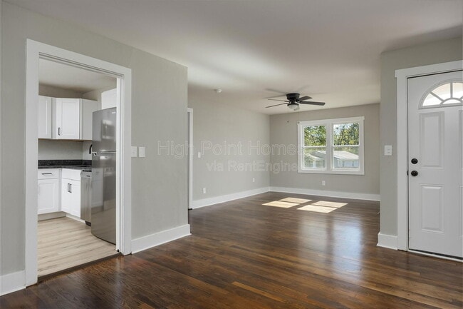 Building Photo - 1201 E 32nd St