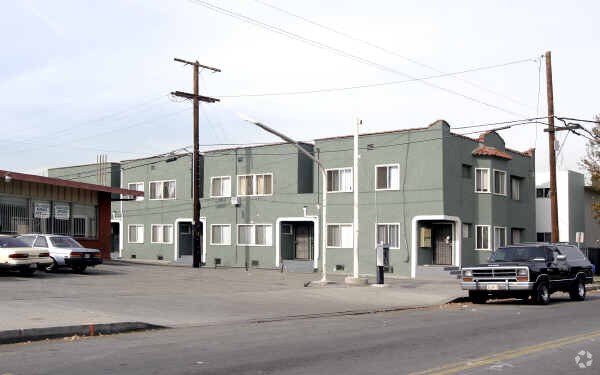 Building Photo - 725 Orange Ave