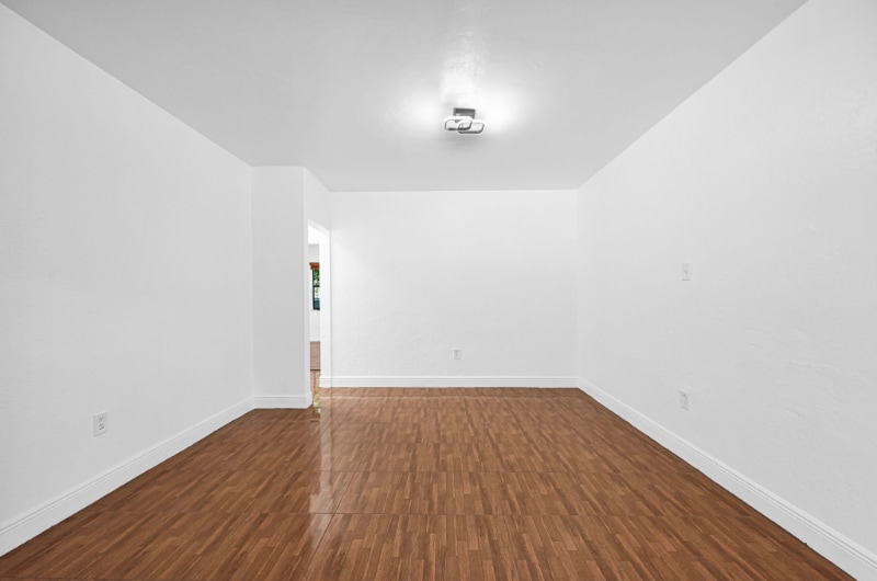 Building Photo - 6430 NE 1st Ct