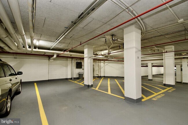 Building Photo - 2500 N Van Dorn St