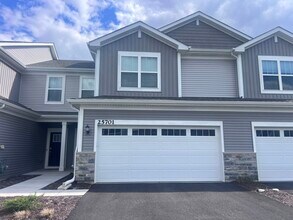 Building Photo - 25701 W Yorkshire Dr