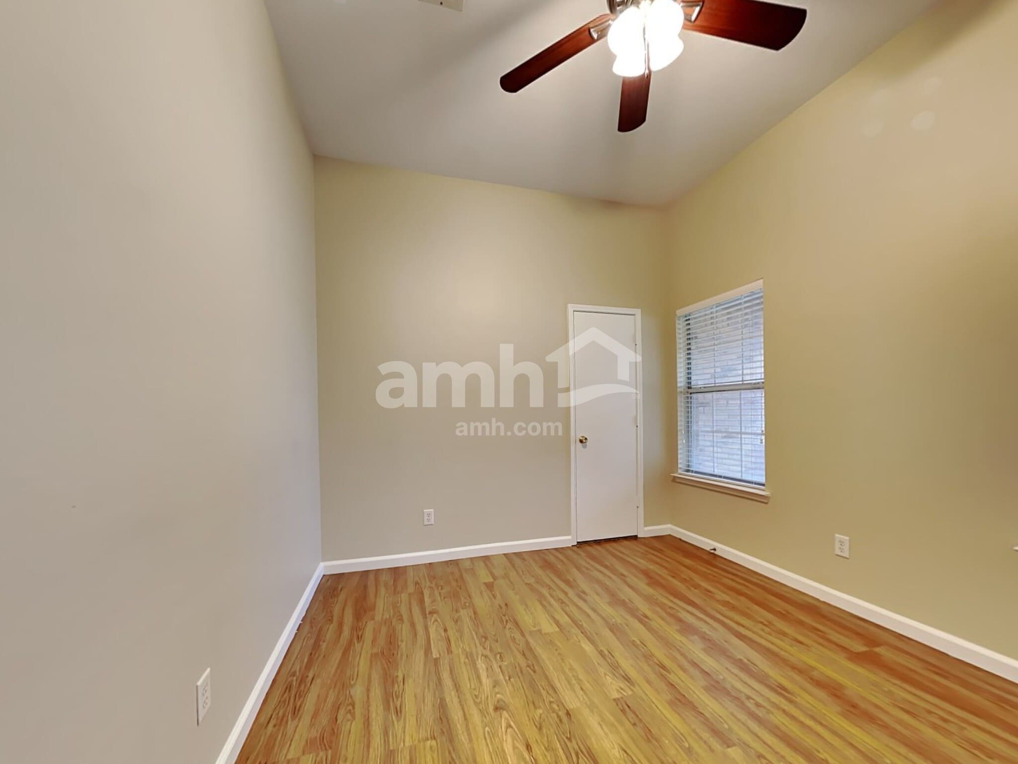 Building Photo - 809 Dixon Ln