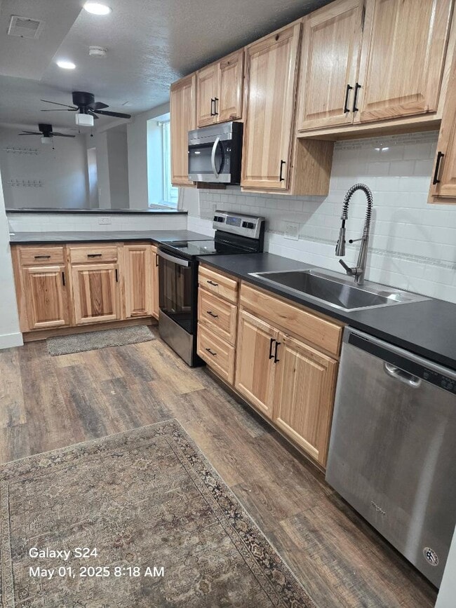 Building Photo - 309 E 200 S