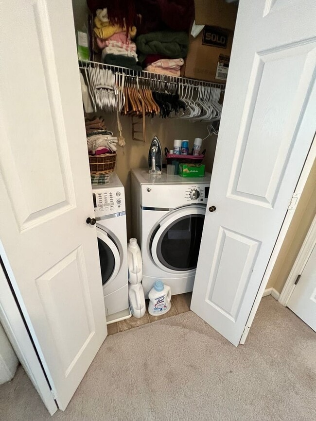 Building Photo - Lovely 2Br 2.5Ba Townhome in Brier Creek! Available 12/21!