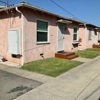 Freestanding HOUSE - 1709 S Redondo Blvd