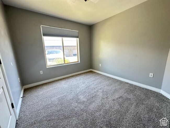 Building Photo - 574 S 2150 W