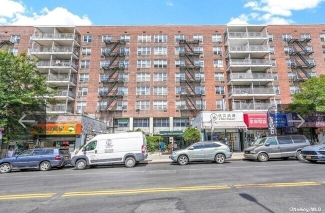 Building Photo - 41-25 Kissena Blvd