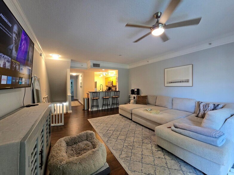 Building Photo - 2024 Alta Meadows Ln