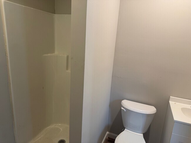 Building Photo - 619 Mayes Ln