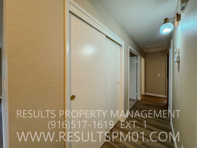 Building Photo - Spacious Single-Story Home in Prime Citrus Heights Location