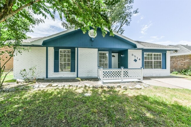 Building Photo - 5514 Vickita Dr