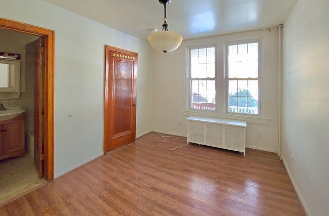 Building Photo - 980-982-982 Avenue C