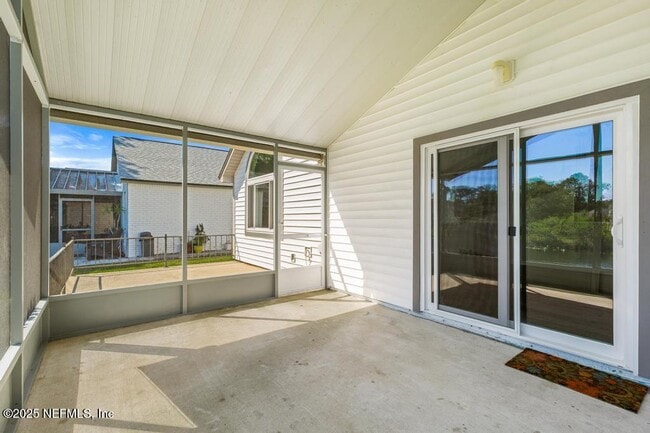 Building Photo - 2887 Lantana Lakes Dr