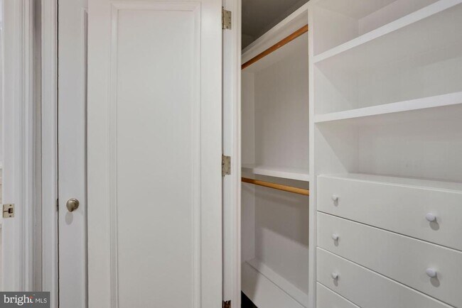 Building Photo - 1155 23rd St NW