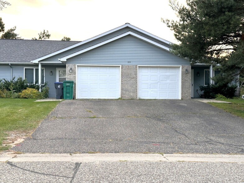 Building Photo - 855 Highview Dr