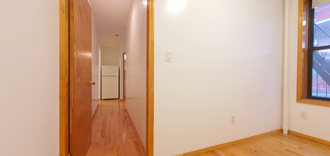 Building Photo - 224 Metropolitan Ave