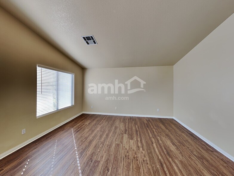 Building Photo - 8221 Woodland Prairie Ave