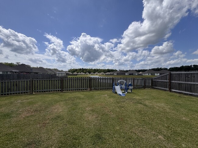 Building Photo - 25755 Pristine St