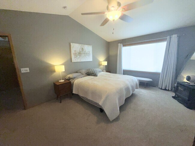 Building Photo - 1427 Painted Desert Ct