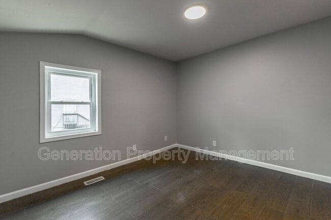 Building Photo - 804 Mcgowan Rd