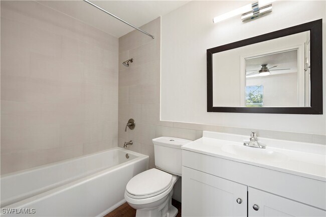 Building Photo - 3139 Boca Ciega Dr