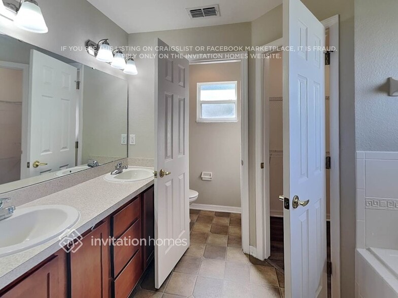 Building Photo - 1396 Merrimack Pl