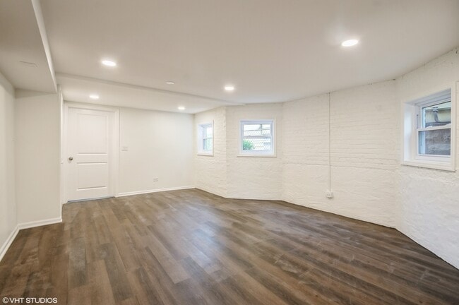 Building Photo - 4523 N Campbell Ave