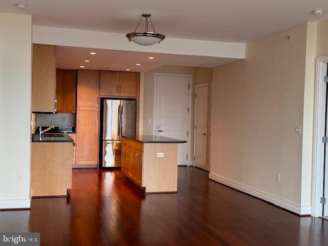 Building Photo - 8220 Crestwood Heights Dr