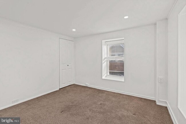 Building Photo - 316 Parsons Ave