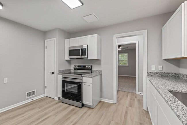 Building Photo - 7214 Northridge Dr