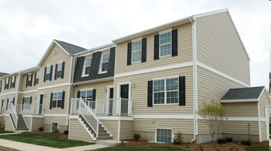 Building Photo - State College Collective on Farmstead