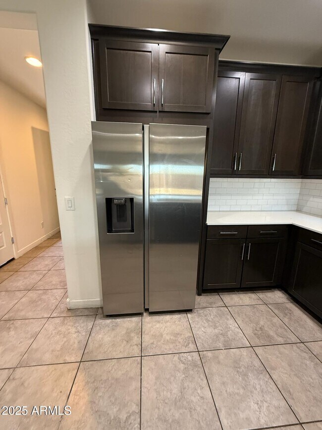 Building Photo - 3823 S 64th Dr