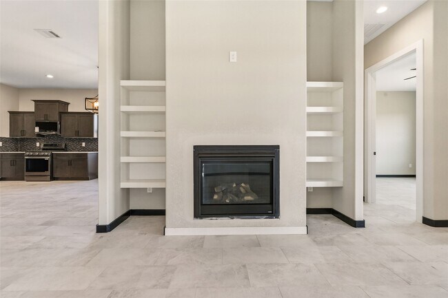 Building Photo - 208 Silverleaf Rd