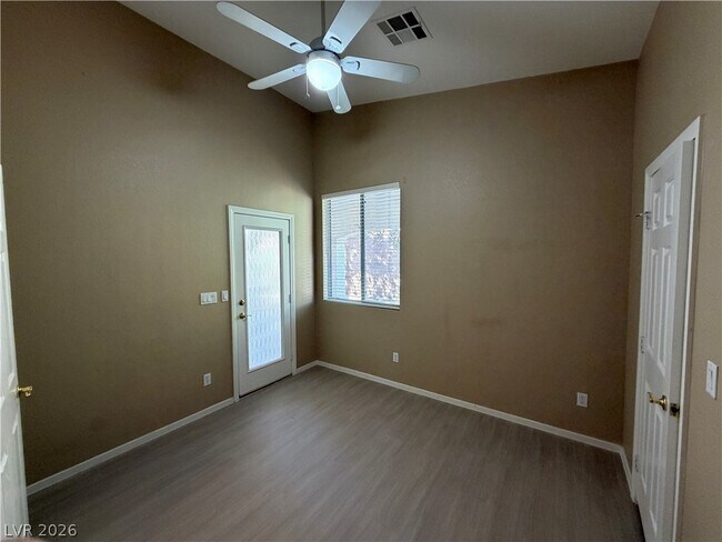 Building Photo - 1113 Heaton Ave