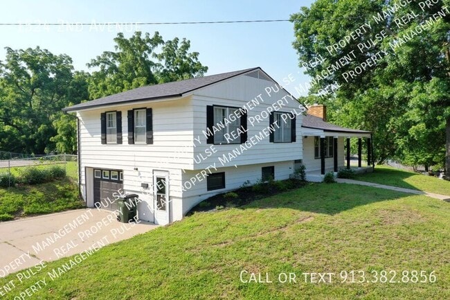 Building Photo - 1524 2nd Ave