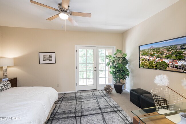 Building Photo - 6125 N 28th Pl