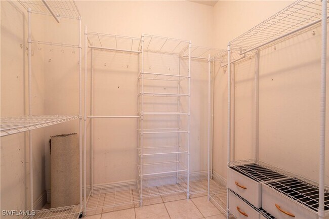 Building Photo - 14815 Laguna Dr
