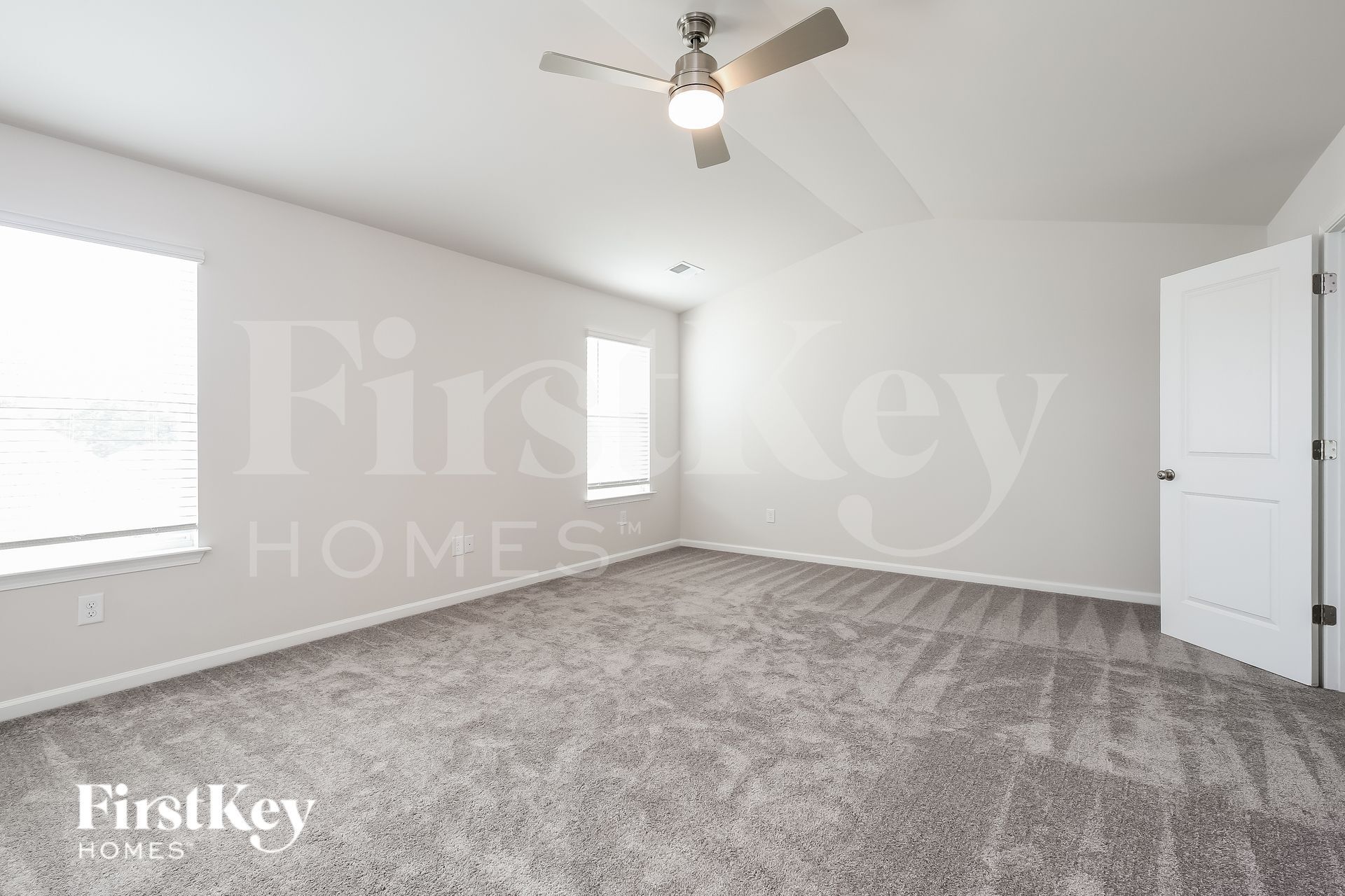 Building Photo - 300 Stonefence Dr