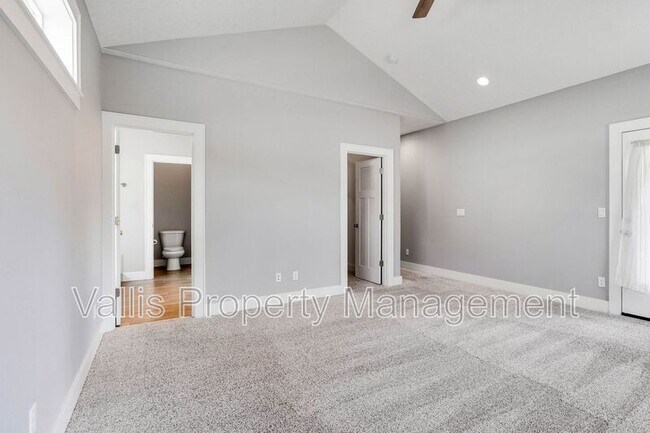 Building Photo - 5669 Cinnamon Teal St SE