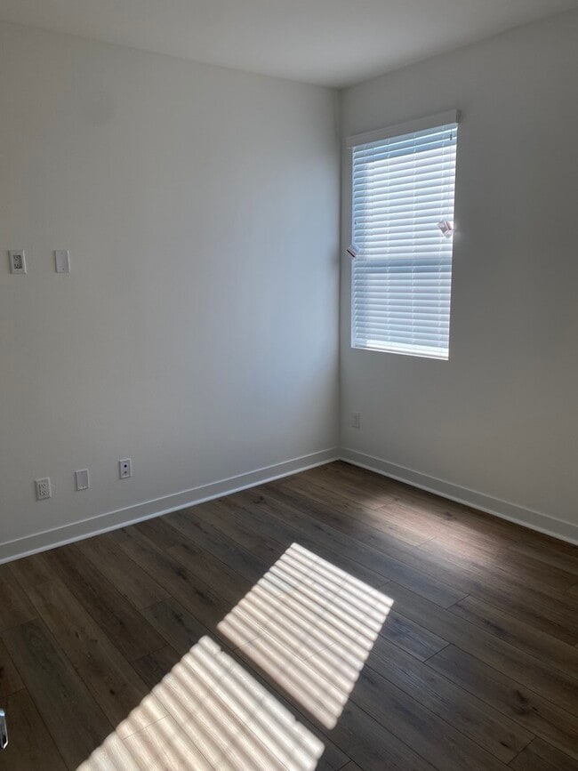 Bedroom 3 - 27554 Sparrow Ct