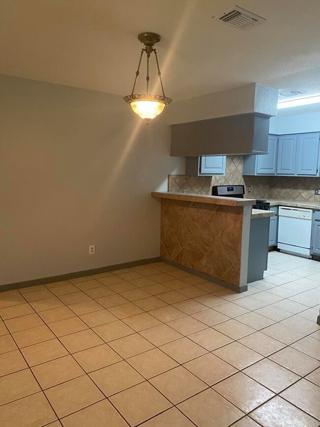 Building Photo - 17626 Telegraph Creek Dr