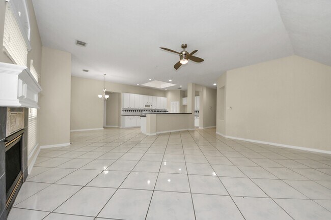 Building Photo - 10214 White Oak Trail Ln