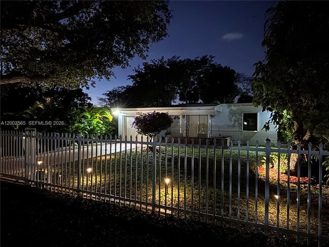 Building Photo - 151 NW 165th St