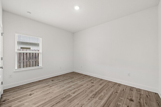 Building Photo - 185 Sea Eagle Ln
