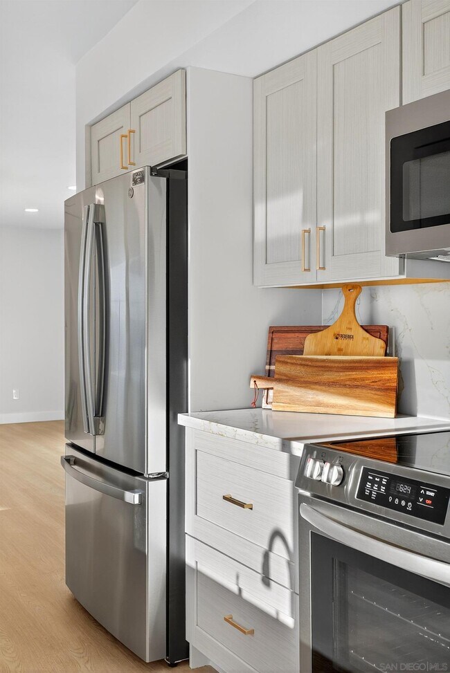 Building Photo - 4060 Rosarita Dr