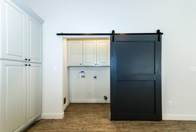 Building Photo - 2518 111th St