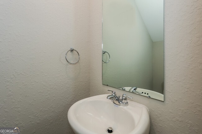 Building Photo - 522 Firethorn Ct