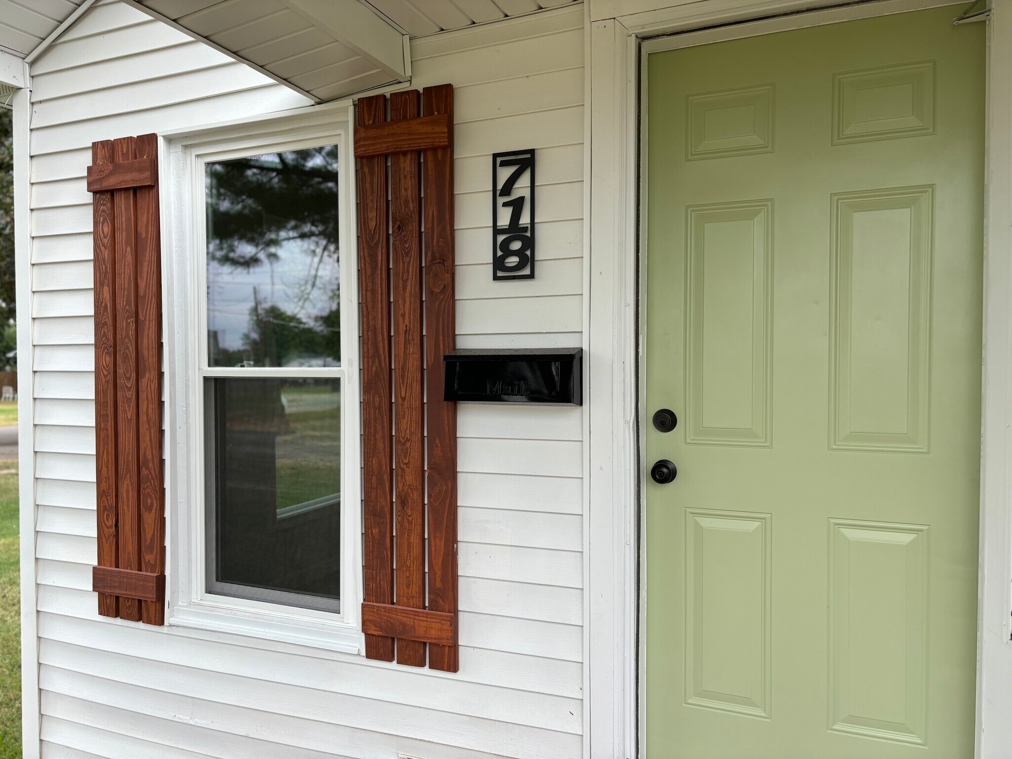 Building Photo - 718 S Pine St