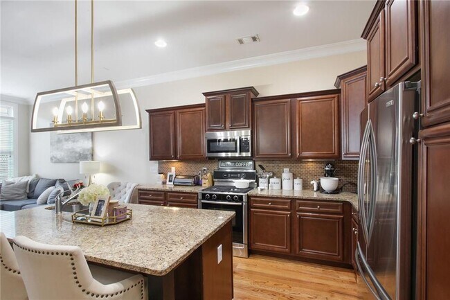Building Photo - 1420 Briarhaven Trail