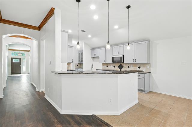 Building Photo - 12404 Daimler Dr